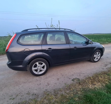 Ford Focus cena 9700 przebieg: 315000, rok produkcji 2009 z Legnica małe 326
